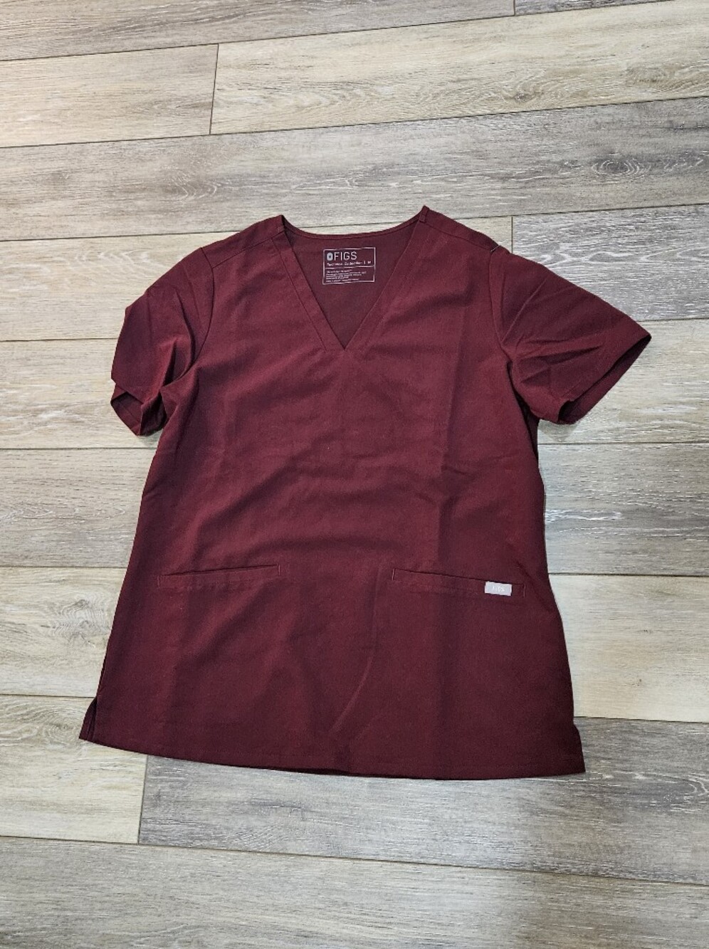 FIGS Women's V-Neck Scrub Top in Burgundy Size Medium